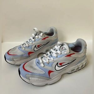 Nike women’s Zoom Air Fire Sneakers White Royal Tint size 8 very good condition